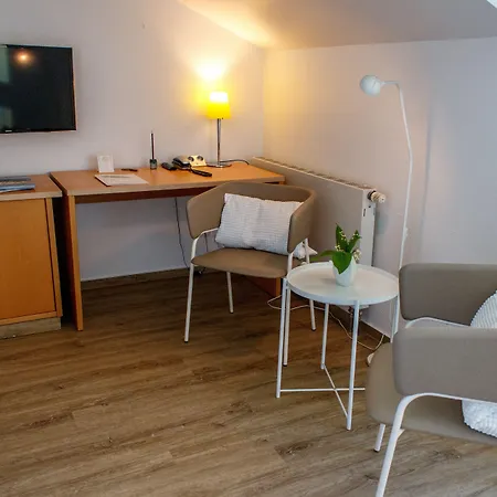 Inselhotel Ruegen 奥斯特巴德·哥伦