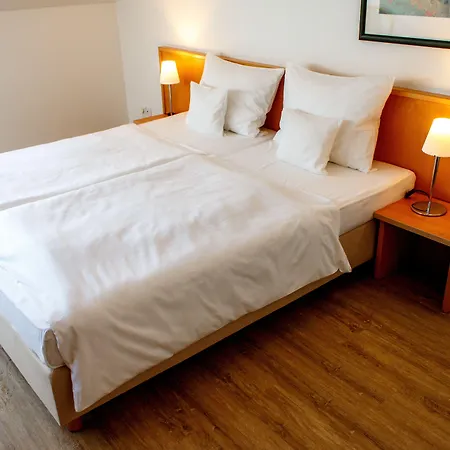 Inselhotel Ruegen 3* 奥斯特巴德·哥伦